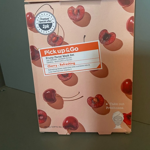 New 14-Piece Sheet Face Mask Self Care Spa Bundle - Picture 2 of 9
